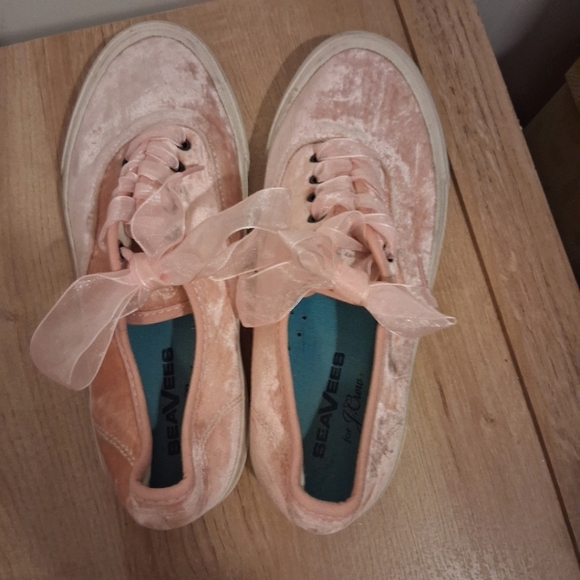SeaVees By J. Crew Legend Pink Velvet Sneakers Size 7 - Picture 4 of 6